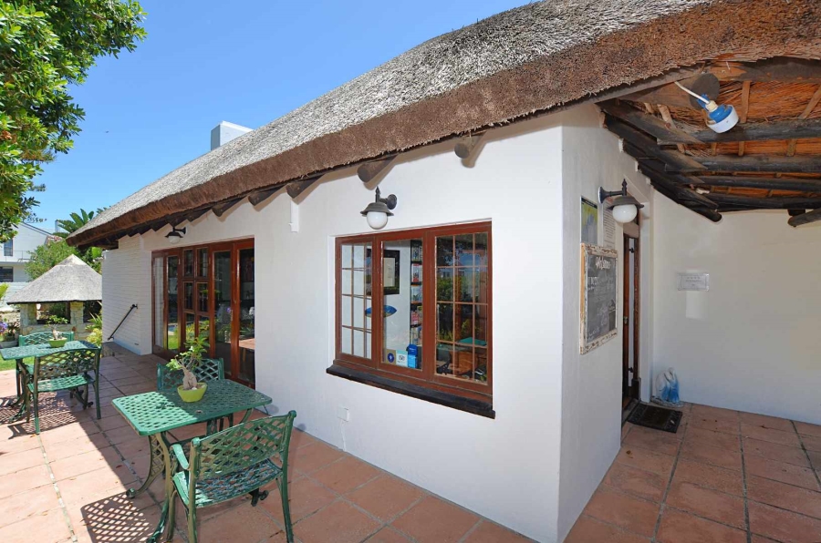 7 Bedroom Property for Sale in Westcliff Western Cape